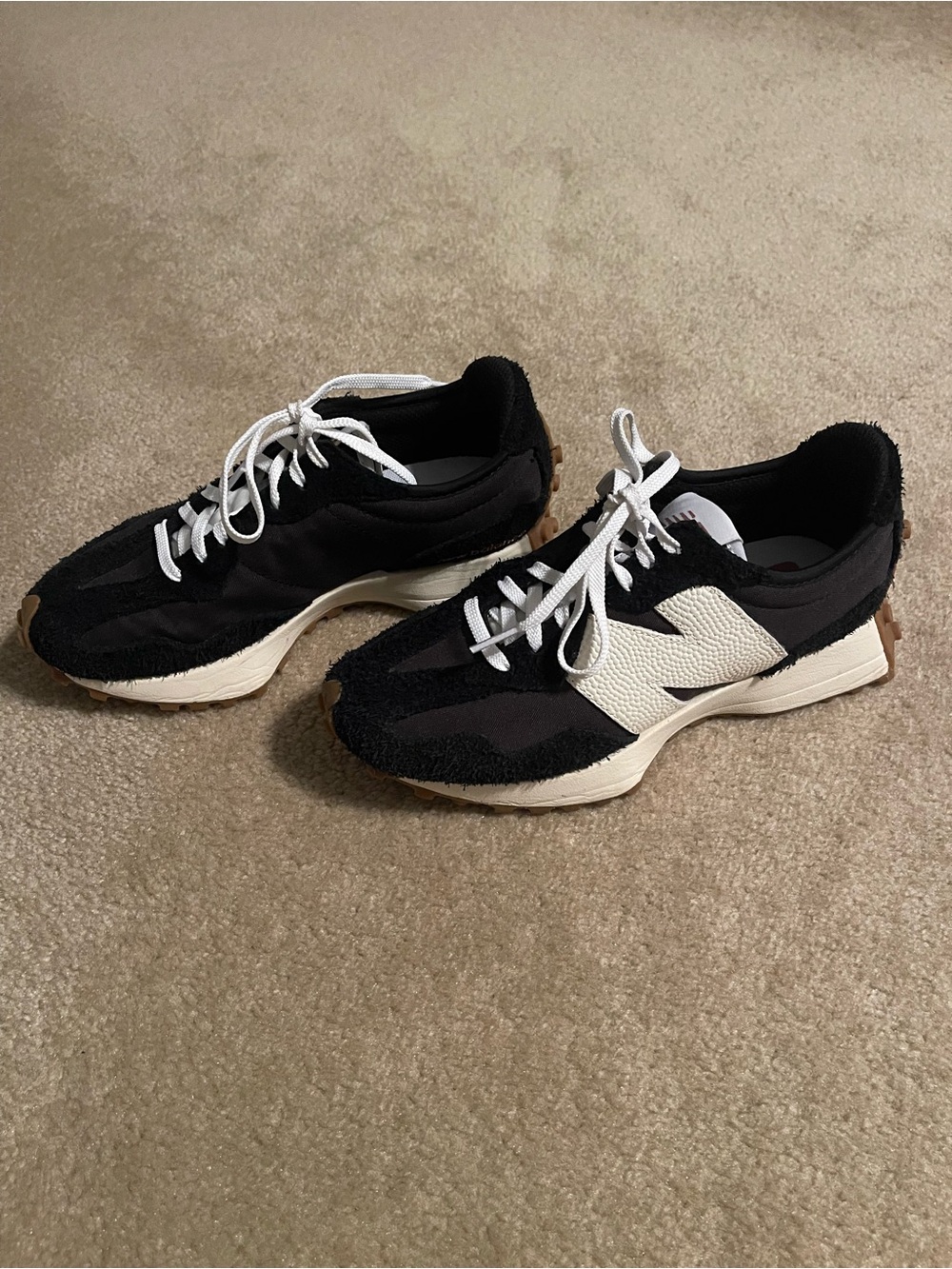 New Balance 327 Women's Black and White Casual Sneakers